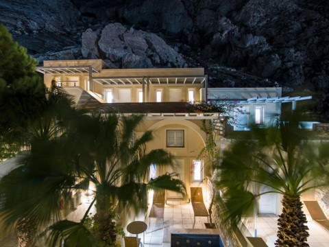Antinea Suites Hotel & Spa