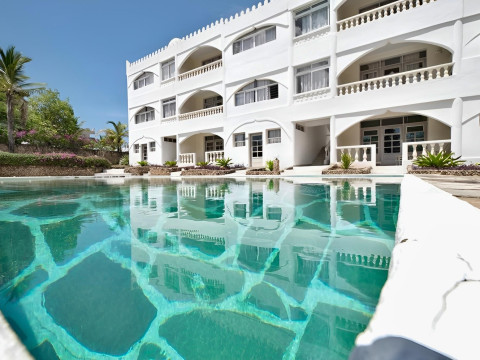 Jacaranda Beach Resort