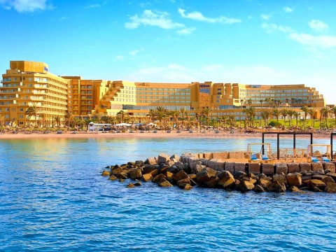 Hilton Plaza Hotel