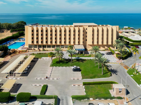 BM Beach Hotel