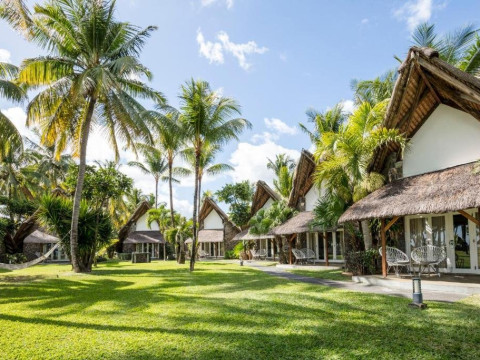 La Pirogue, A Sun Resort