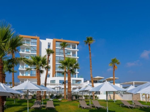 Leonardo Crystal Cove