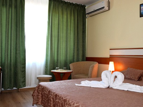 HOTEL COMETA.