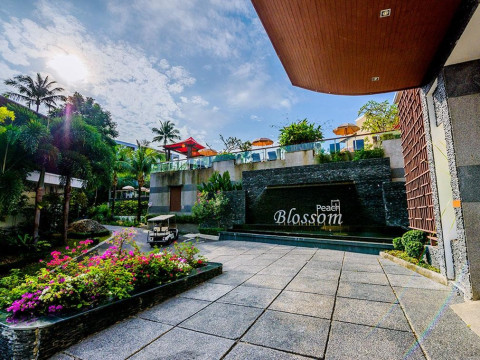 Peach Blossom Resort