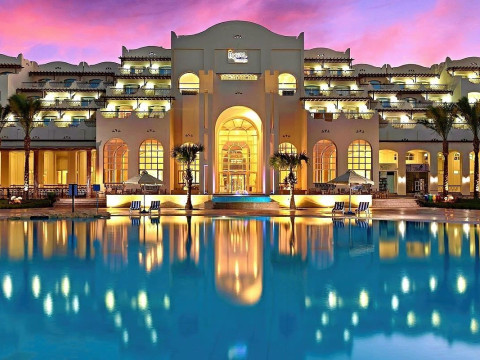Royal Lagoons Resort and Aqua Park