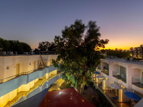 Park Beach Hotel 
