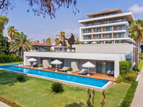 Acanthus Cennet Barut Collection 