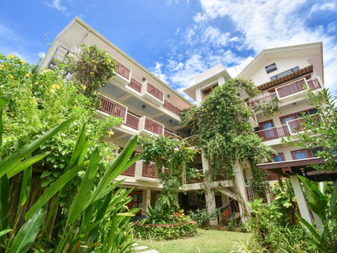 Hotel Agos Boracay Rooms + Beds