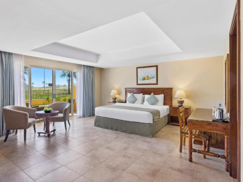 Hotel Al Hamra Village