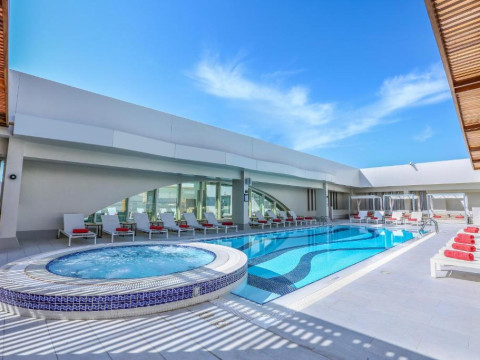Hotel Al Maha Arjaan by Rotana