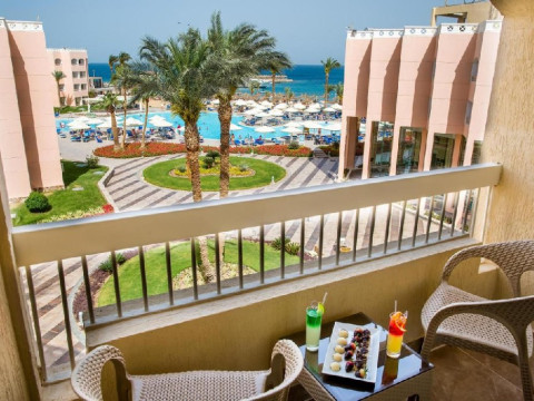 ALBATROS BEACH RESORT