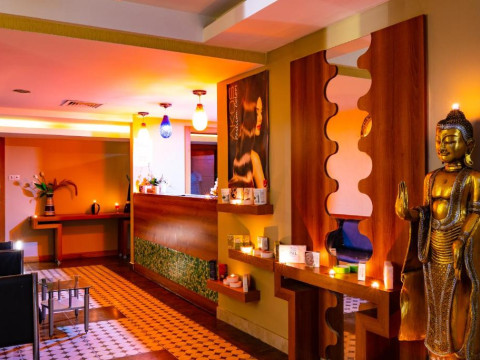 Hotel Ambassador Plaza
