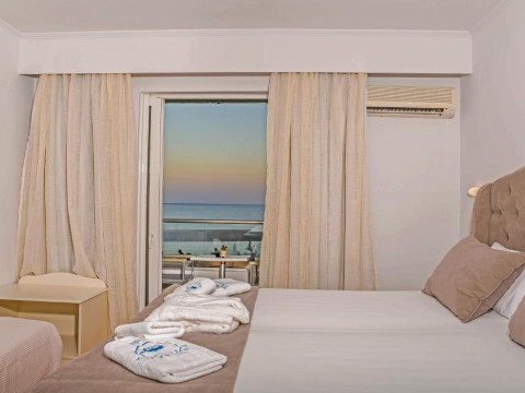 Denise Beach Hotel
