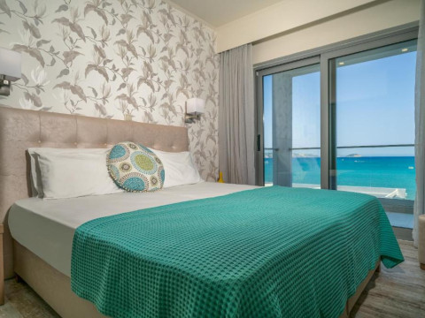 Denise Beach Hotel