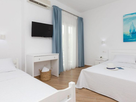 Angelos Hotel