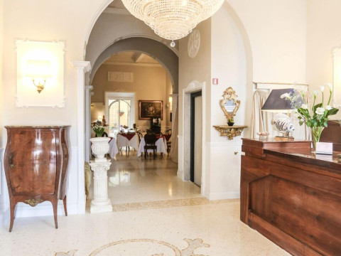 Hotel Ariston