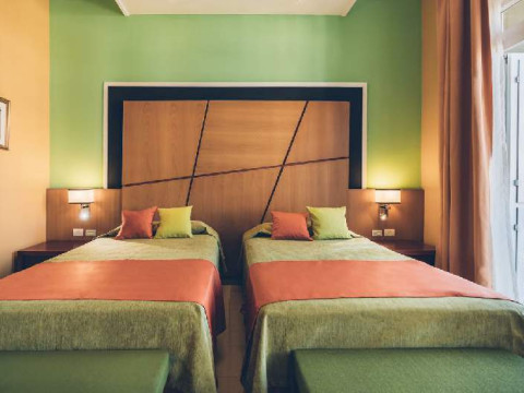 Hotel Bahia del Almirante