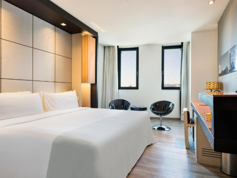 Hotel Barcelona Condal Mar Affiliated by Melia