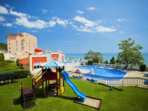 ROYAL BAY