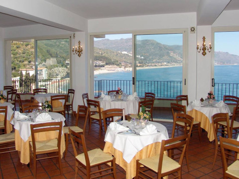 HOTEL BAY PALACE