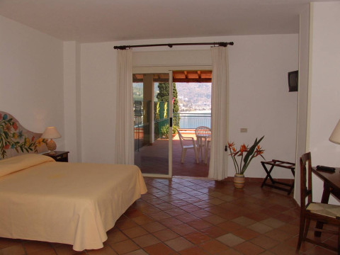 HOTEL BAY PALACE