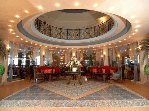 ATRIUM BEACH HOTEL