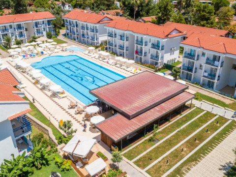 Hotel Belcekum Beach