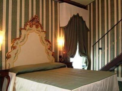 Hotel Belle Epoque