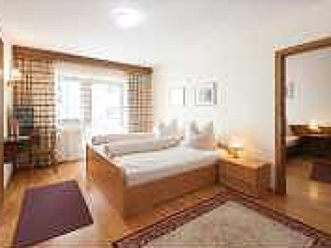 Hotel Bernhard - Skipass inklusive