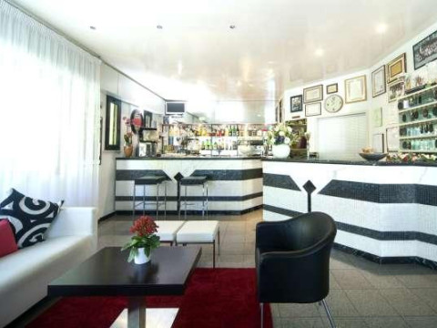 Hotel Betty
