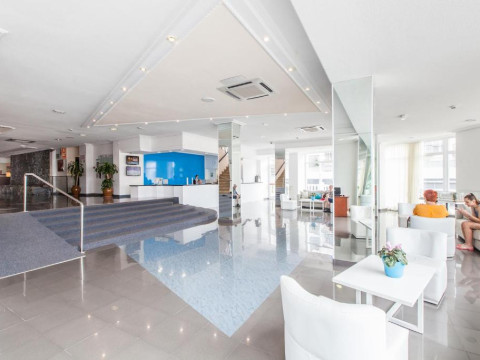 Hotel BLUESEA Lagos de Cesar