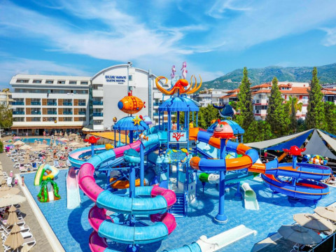Hotel Blue Wave Suite