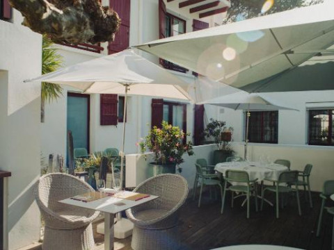 Hôtel Briketenia