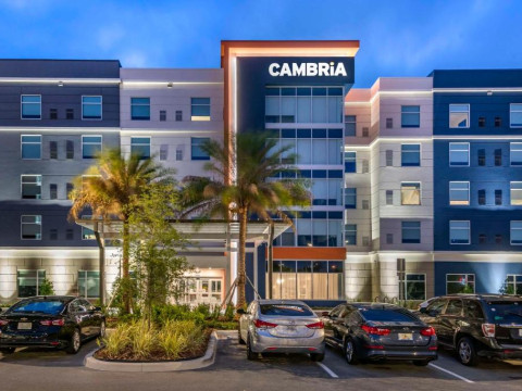 Hotel Cambria Orlando Airport