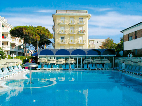 CAMBRIDGE HOTEL