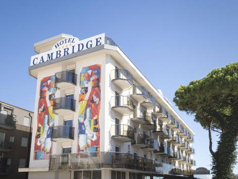 CAMBRIDGE HOTEL