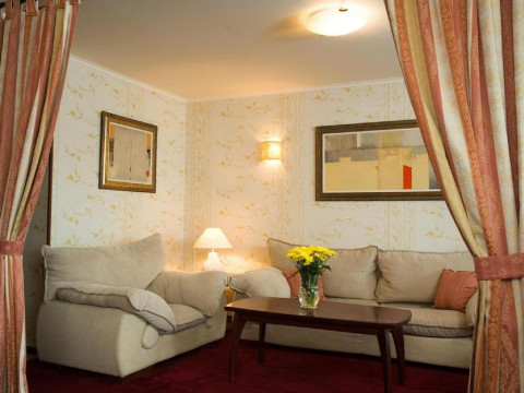 Hotel Capitol