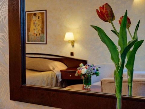 Hotel Capitol