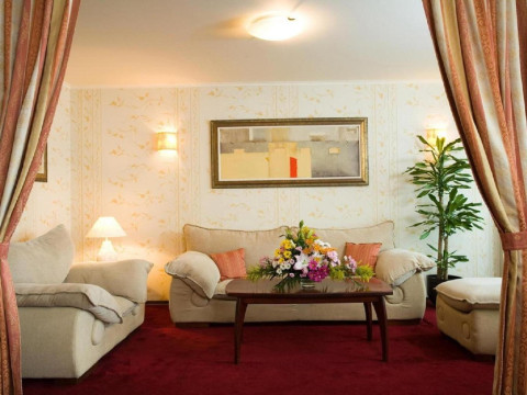 Hotel Capitol