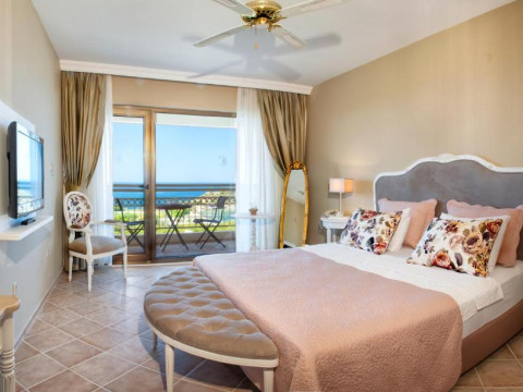 CARINA HOTEL