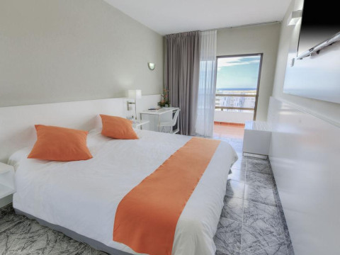 HOTEL CASERIO
