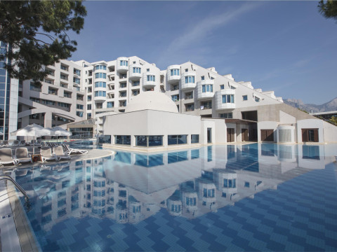 Rixos Sungate - The Land of Legends Access