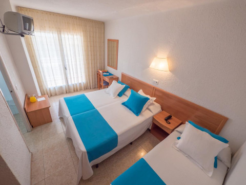 Hotel Checkin Pineda