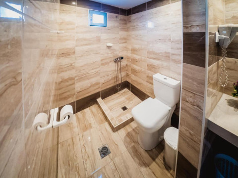 HOTEL CLOUD 9 Adults Only 18+
