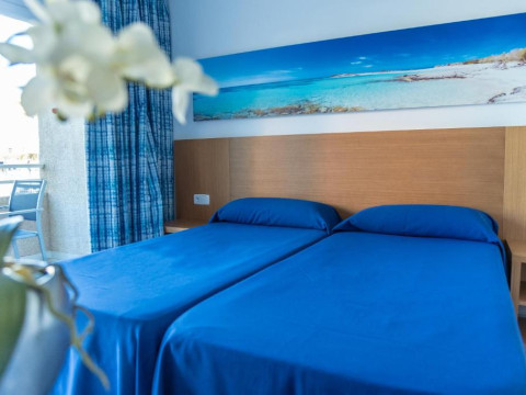 Hotel Club Cala Romani