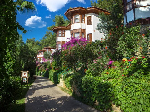 HOTEL CLUB LETOONIA