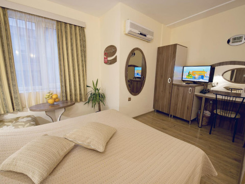 HOTEL COLOR