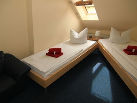 HOTEL COMENIUS
