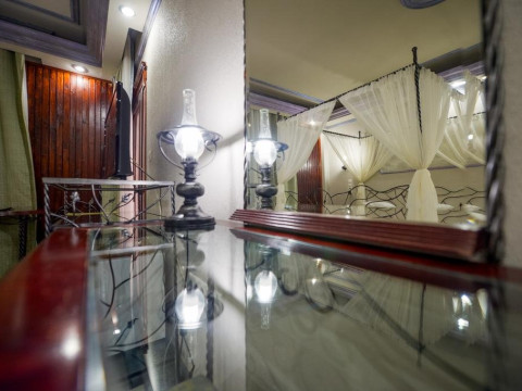 HOTEL COMFORT SUITES