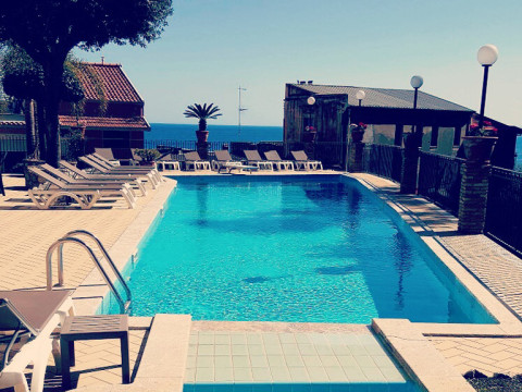 HOTEL CORALLO